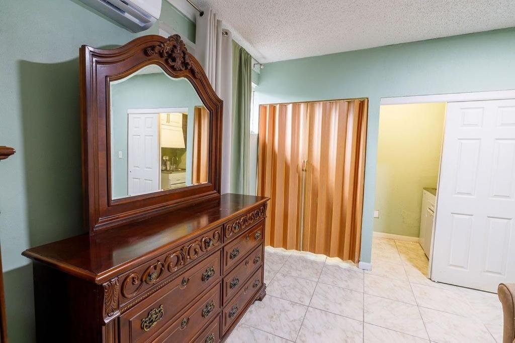 Private Suite In North Miami North Miami Beach Exteriör bild