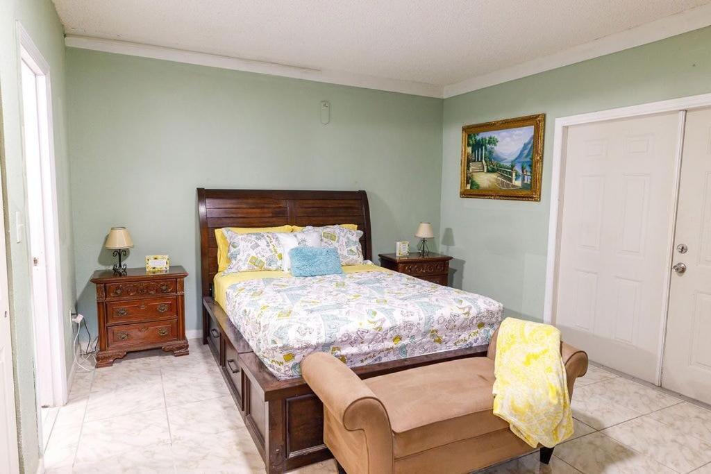 Private Suite In North Miami North Miami Beach Exteriör bild